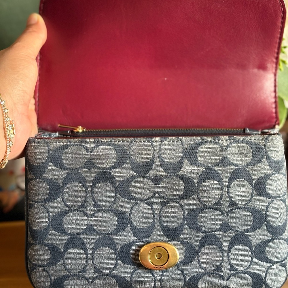 Coach Riley Top Handle 22 in Signature Chambray - Picture 5 of 6